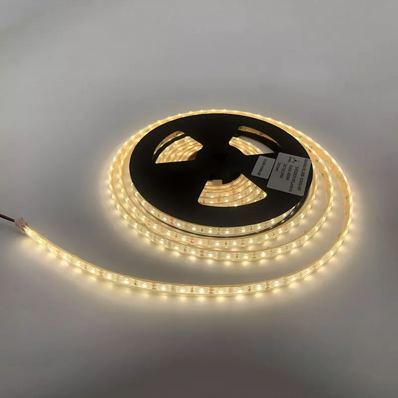 RVs, Vans, र Motorhomes को लागि उत्तम क्याम्पर कार बत्ती कसरी छनौट गर्ने